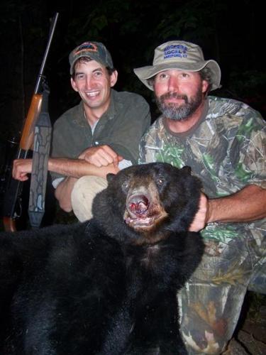 Blackbear guide hunts